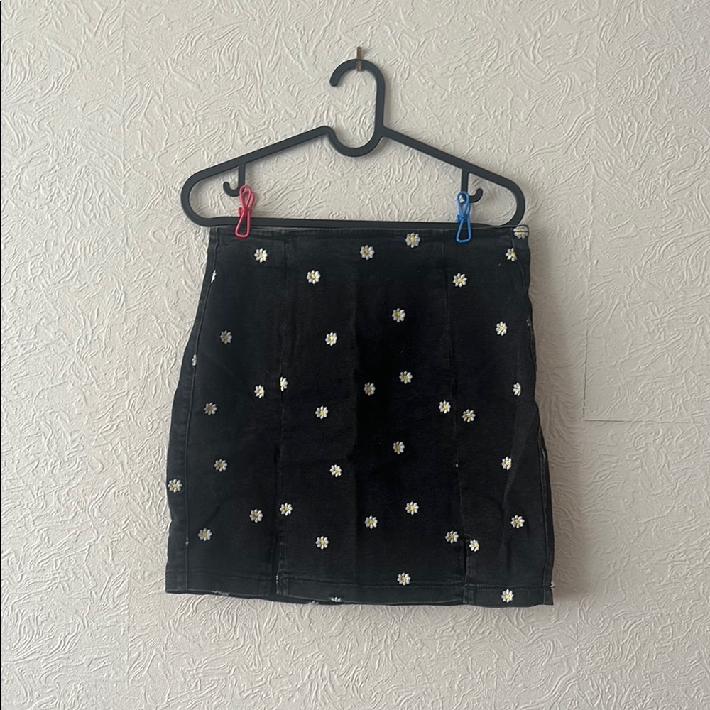 Stradivarius Black Floral Women's Skirt